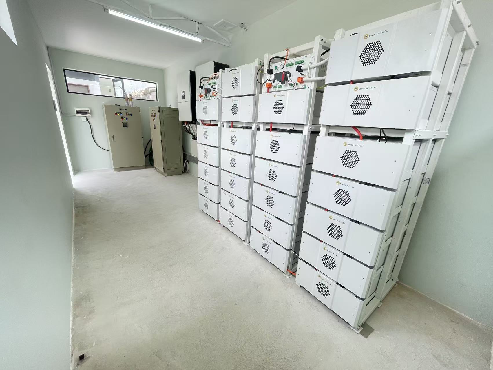 Solar Power Hybrid System Deye - Renewable Energy Bess recensie en prijs